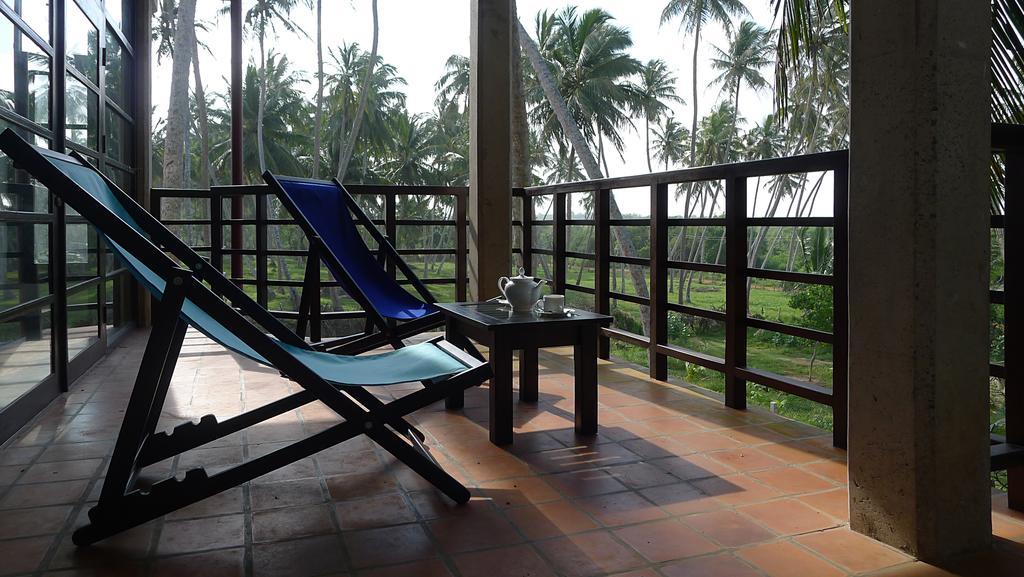 Seven Turtles Hotel Tangalle Room photo