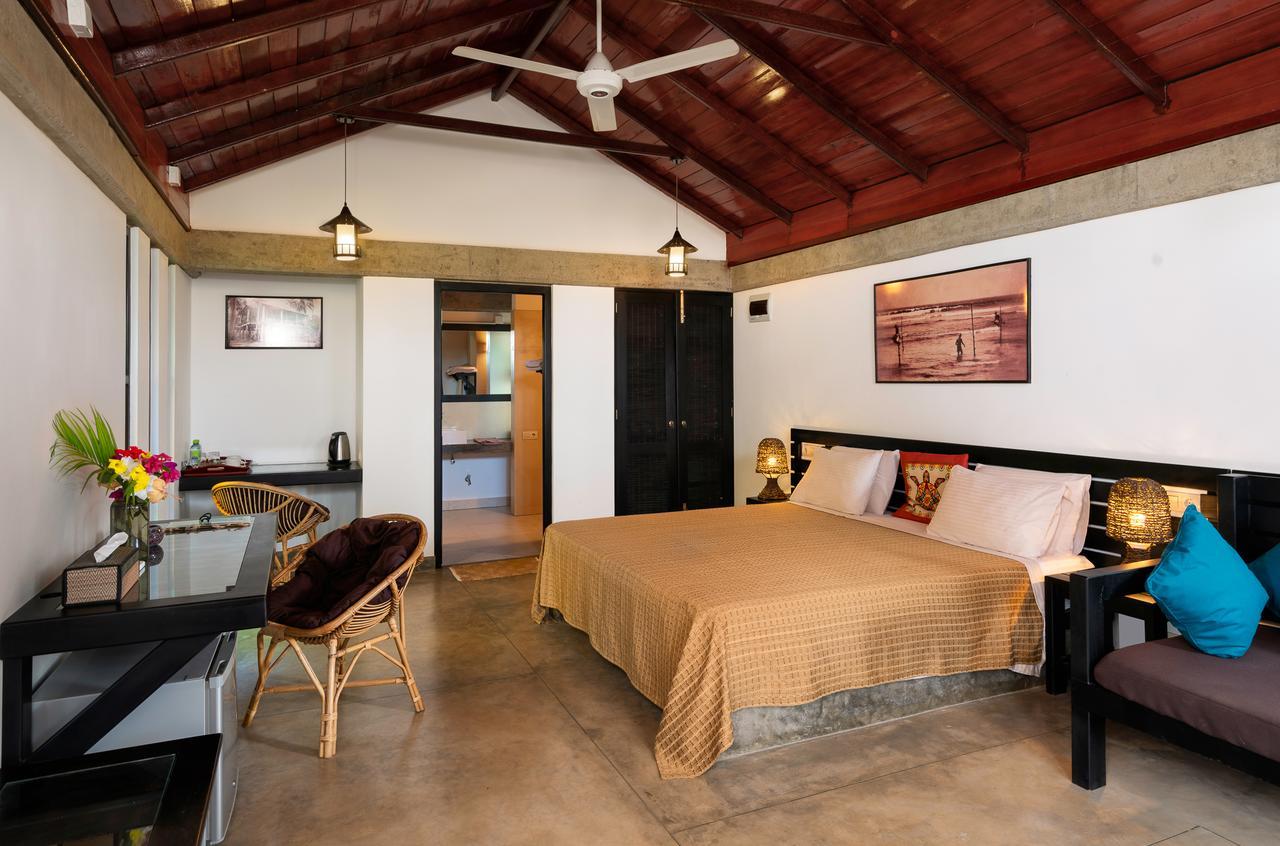 Seven Turtles Hotel Tangalle Exterior photo