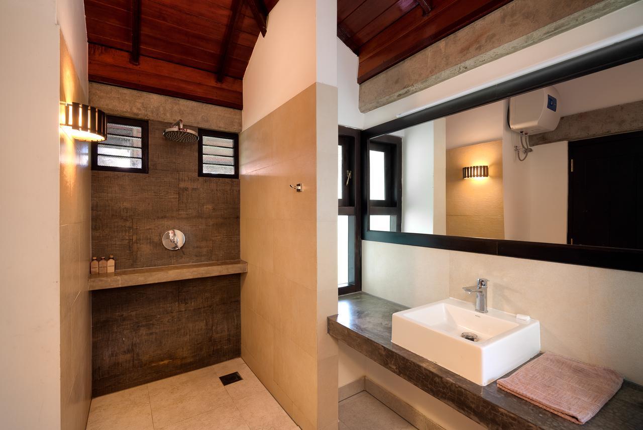 Seven Turtles Hotel Tangalle Exterior photo